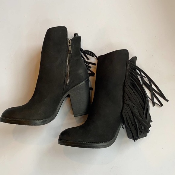 Steve Madden Shoes - •FINAL SALE• Steve Madden Woodstock Fringe Booties